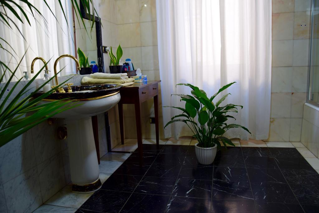 Ball Apartments Loc 04163 Verona Bilik gambar