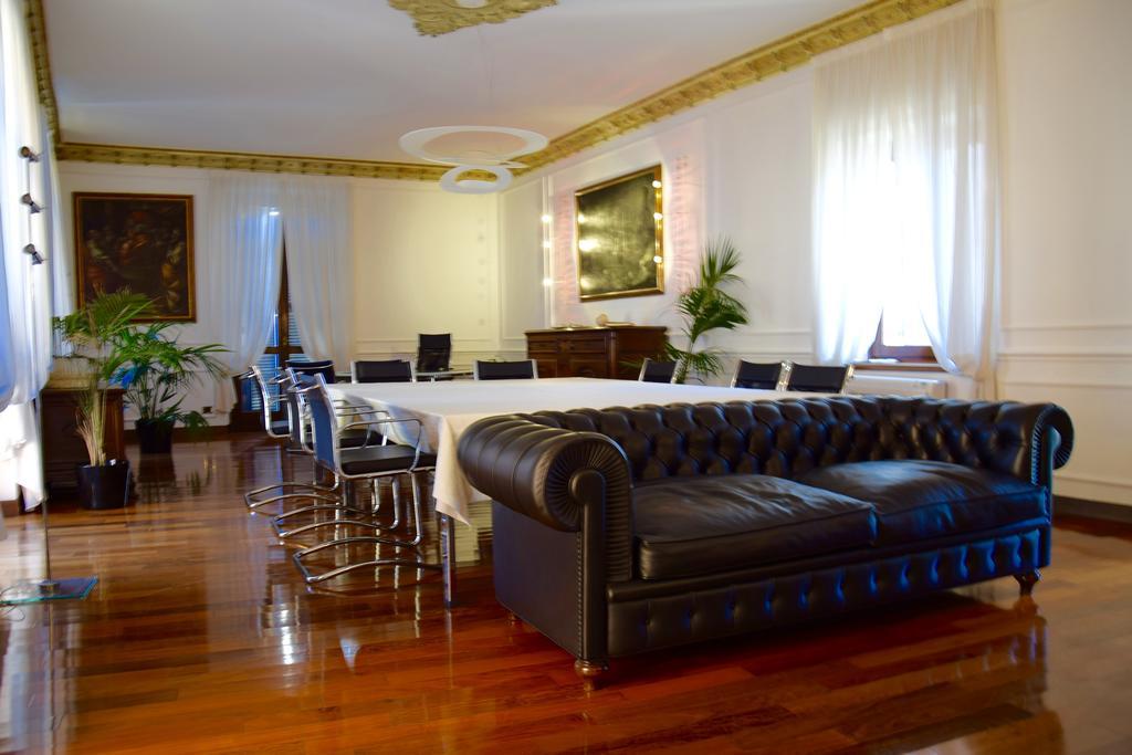 Ball Apartments Loc 04163 Verona Bilik gambar