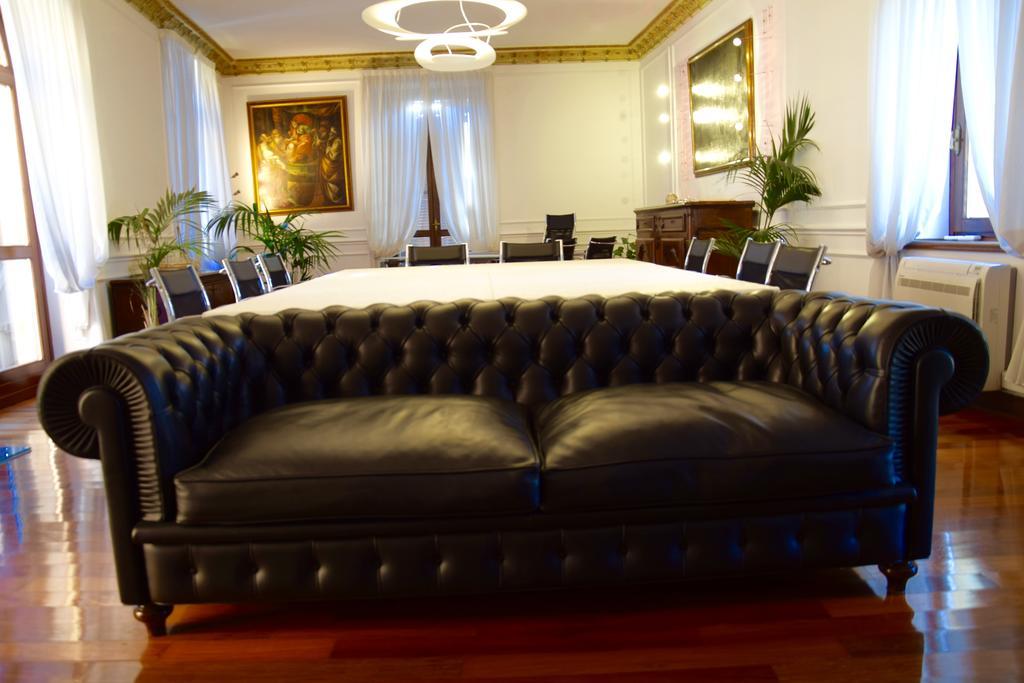 Ball Apartments Loc 04163 Verona Bilik gambar