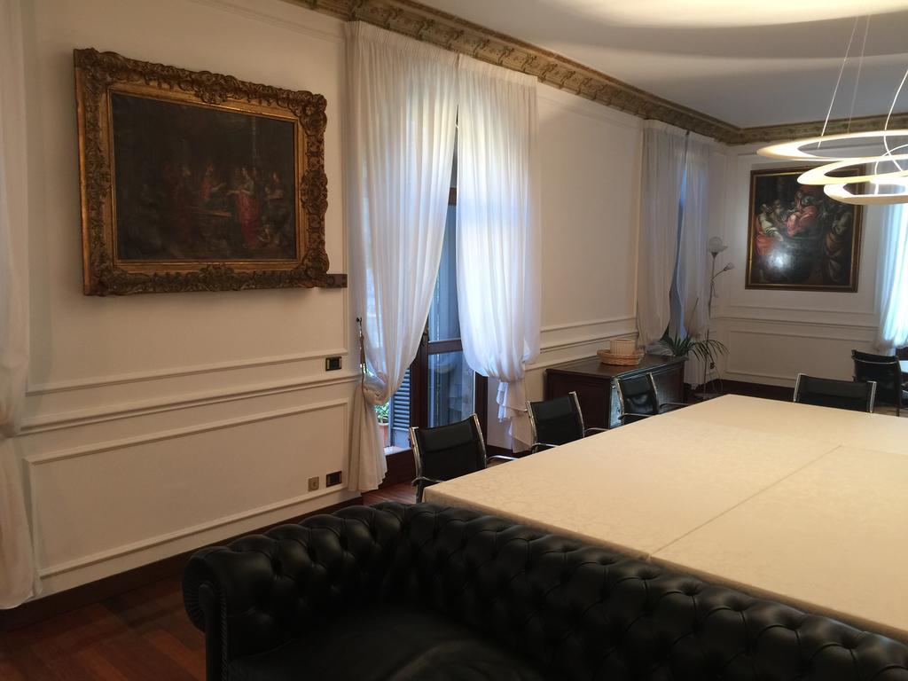 Ball Apartments Loc 04163 Verona Bilik gambar