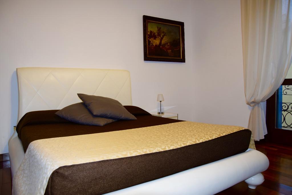 Ball Apartments Loc 04163 Verona Bilik gambar
